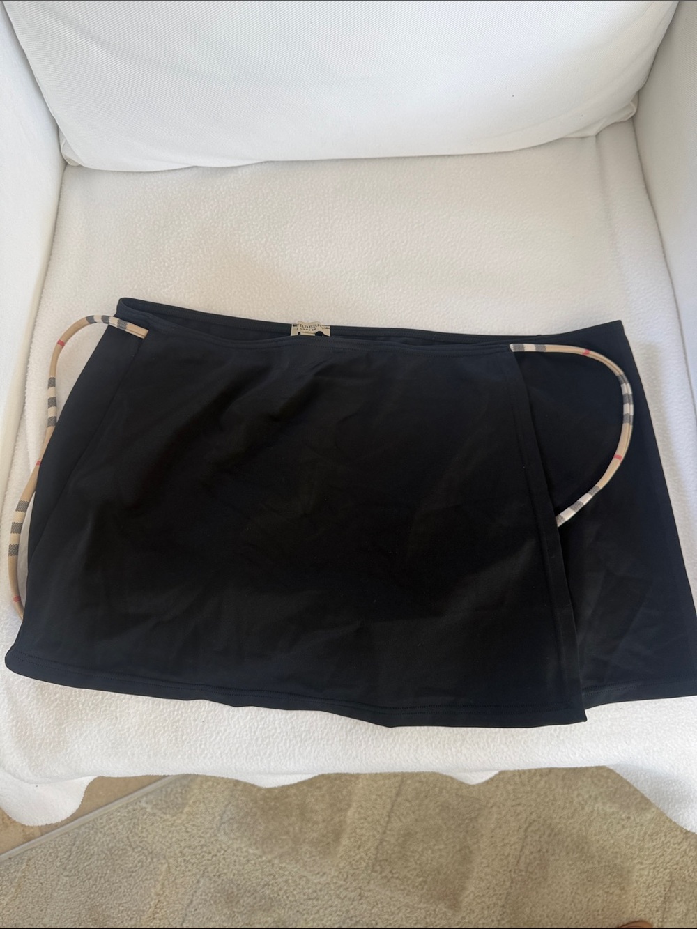 Burberry Black swimsuit cover up wrap skirt with Signature Check Side Tie (Small - Picture 8 of 10
